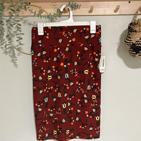NEW LuLaRoe Cassie Pencil Skirt - S - Picture 1 of 7